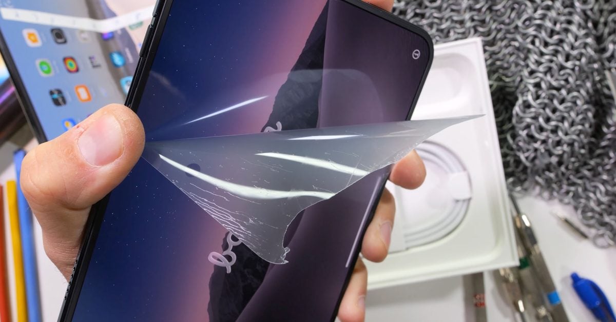 iPhone Duo протестировали на излом: экран царапается уже на уровне 2 — иллюстрация